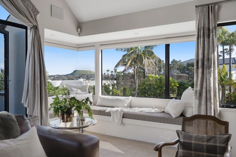 Photo of property in 9 Manor Park, Sunnyhills, Auckland, 2010