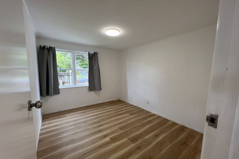 Photo of property in 11 Autumn Avenue, Glen Eden, Auckland, 0602