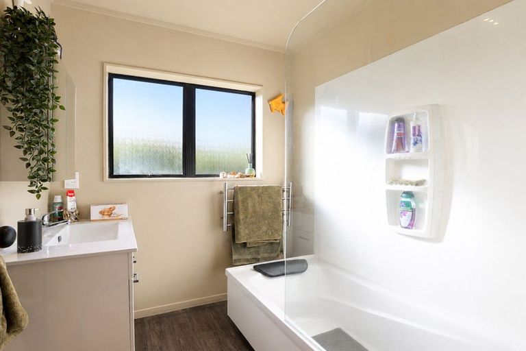 Photo of property in 67 Bowen Street, Cambridge, 3434
