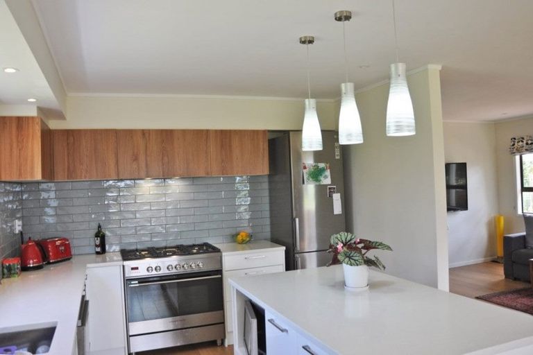 Photo of property in 66 Waiteitei Road, Wellsford, 0974