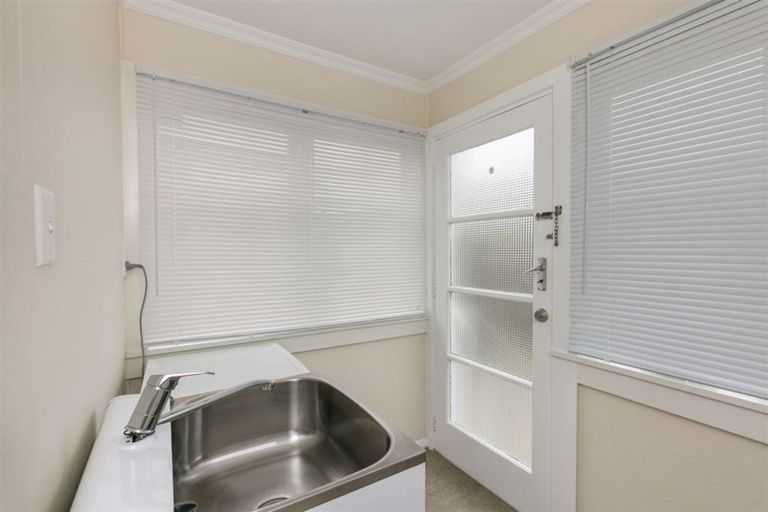 Photo of property in 69 Rotherham Terrace, Miramar, Wellington, 6022