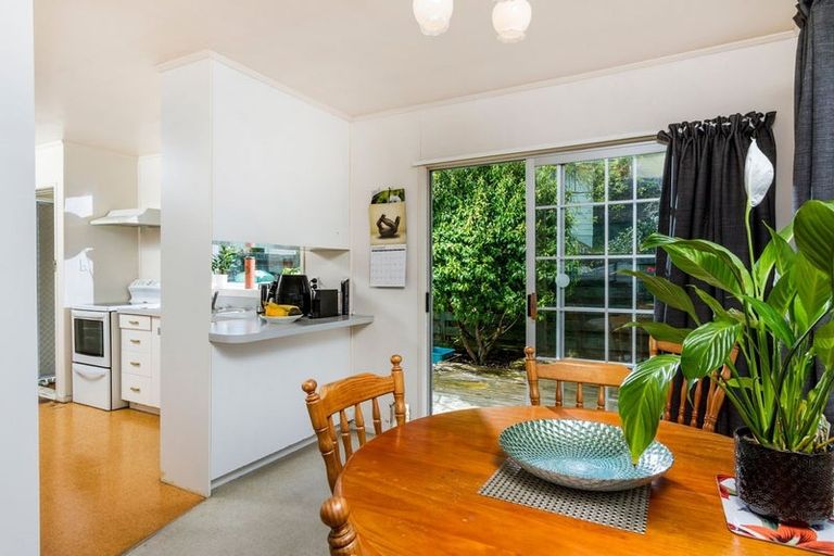 Photo of property in 24 Cranston Street, Torbay, Auckland, 0632