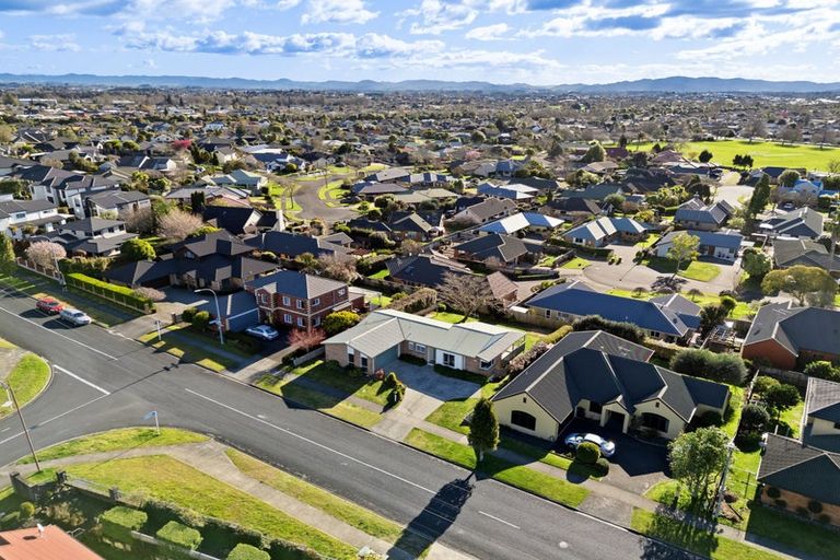 Photo of property in 95 Rototuna Road, Rototuna, Hamilton, 3210