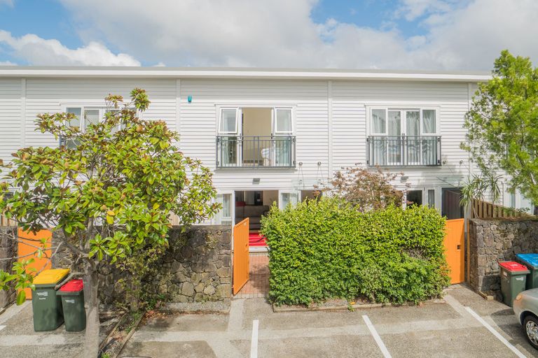 Photo of property in 97t Mays Road, Onehunga, Auckland, 1061