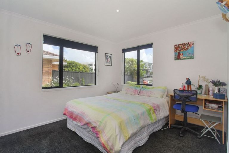 Photo of property in 3 Seaway Road, Clarks Beach, 2122