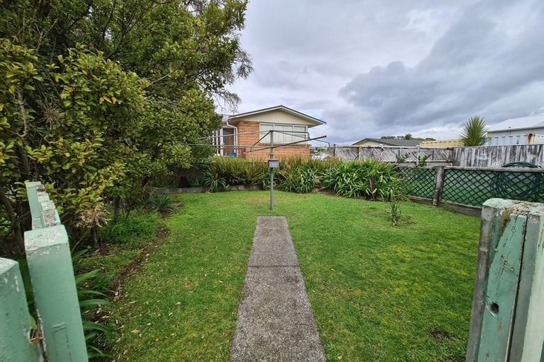 Photo of property in 264 Courtenay Street, Strandon, New Plymouth, 4312
