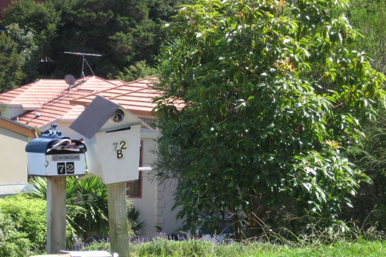 Photo of property in 1/72 Heathcote Road, Castor Bay, Auckland, 0620