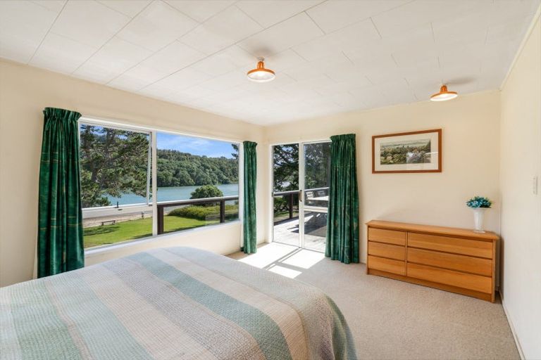 Photo of property in 137 Patuwai Drive, Whangamata, 3620