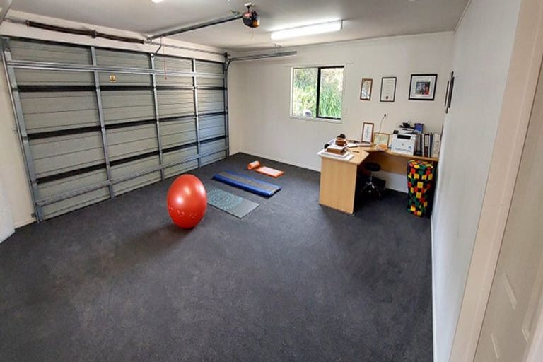 Photo of property in 68 Wiroa Road, Kerikeri, 0293