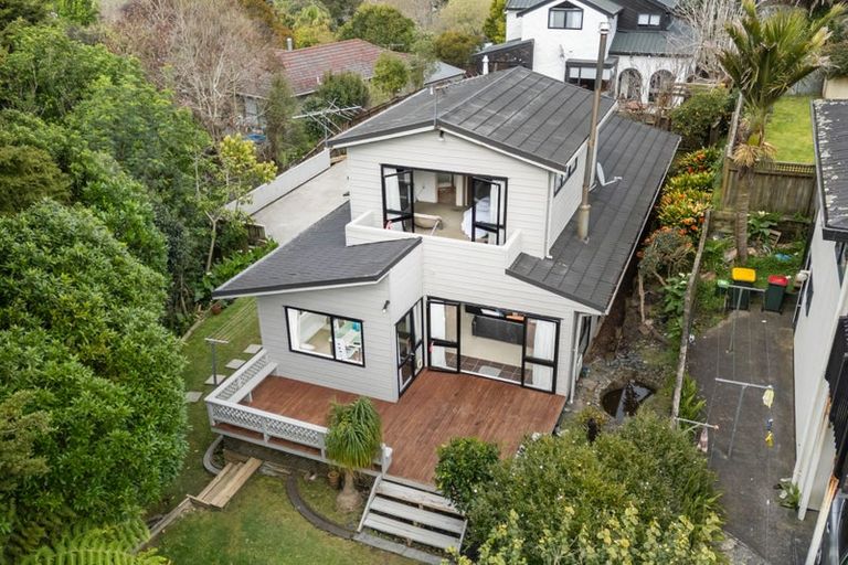 Photo of property in 99a Redoubt Road, Goodwood Heights, Auckland, 2105
