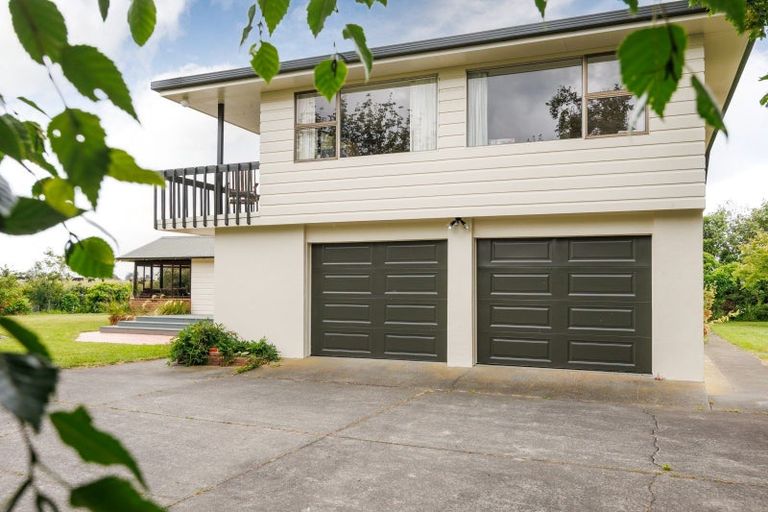 Photo of property in 852 Penny Road, Sanson, Palmerston North, 4479