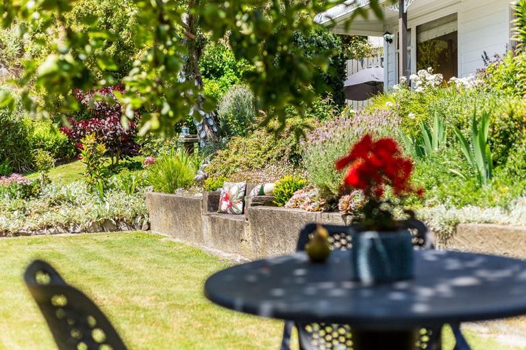 Photo of property in 88 Paremata Road, Paremata, Porirua, 5024