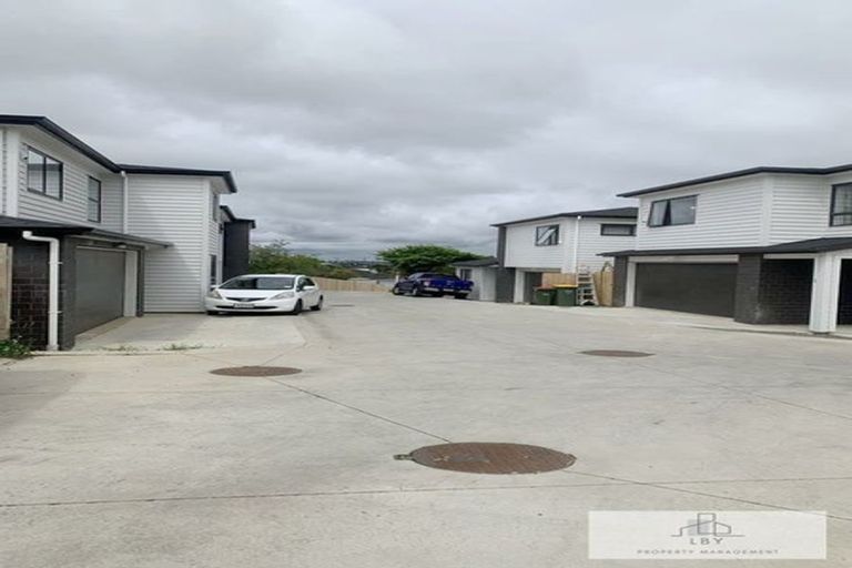 Photo of property in 98 Cardiff Road, Pakuranga, Auckland, 2010