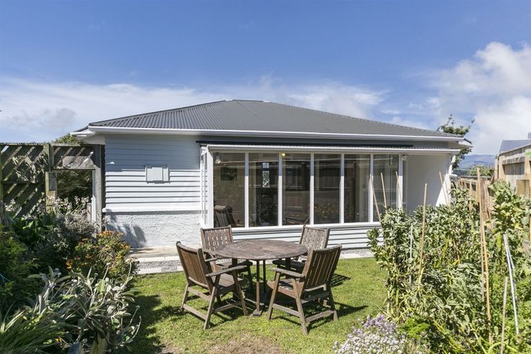 Photo of property in 26 Imperial Terrace, Melrose, Wellington, 6022