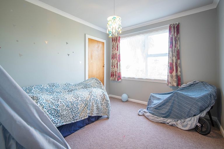 Photo of property in 27 Dunster Street, Burnside, Christchurch, 8053