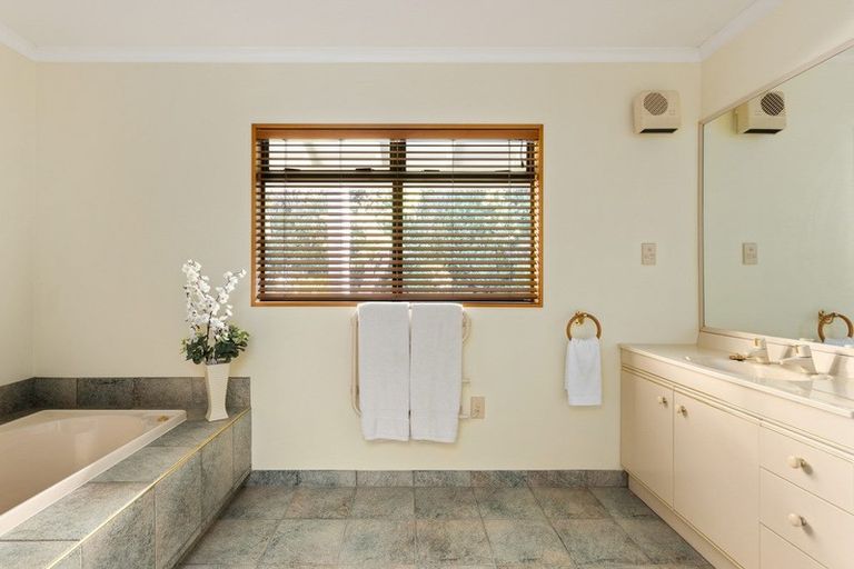 Photo of property in 8 Freeburn Road, Pyes Pa, Tauranga, 3112