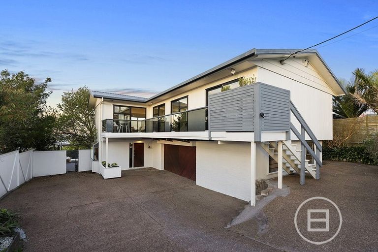 Photo of property in 11 Beatrice Avenue, Hillcrest, Auckland, 0627