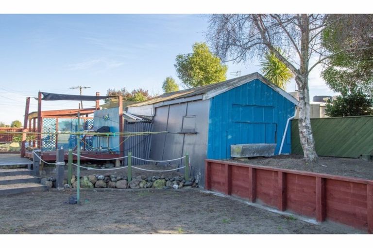 Photo of property in 62 Dunns Avenue, The Pines Beach, 7630