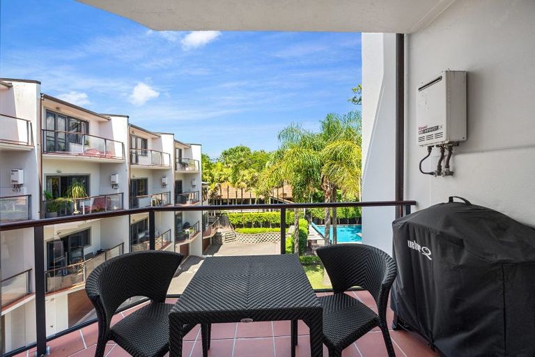 Photo of property in 9/177 Hurstmere Road, Takapuna, Auckland, 0622