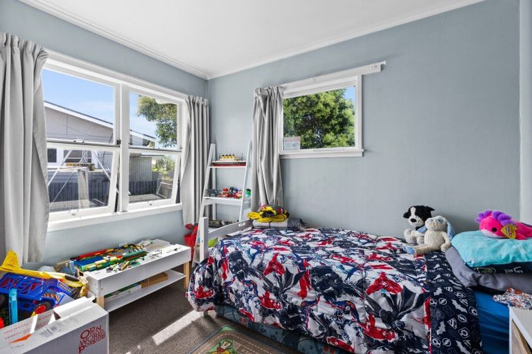 Photo of property in 19 Oldham Avenue, Onekawa, Napier, 4110