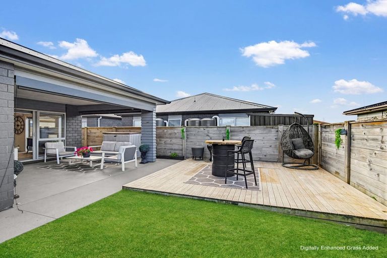 Photo of property in 16 Domain Street, Waiuku, 2123