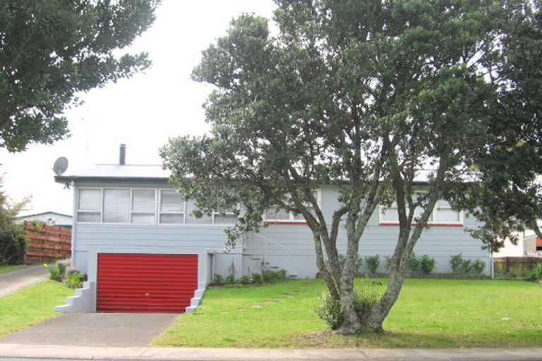 Photo of property in 114 Chartwell Avenue, Whangamata, 3620