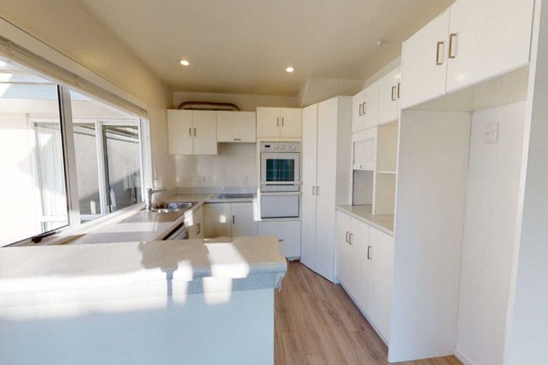 Photo of property in 1/212 Springfield Road, St Albans, Christchurch, 8014