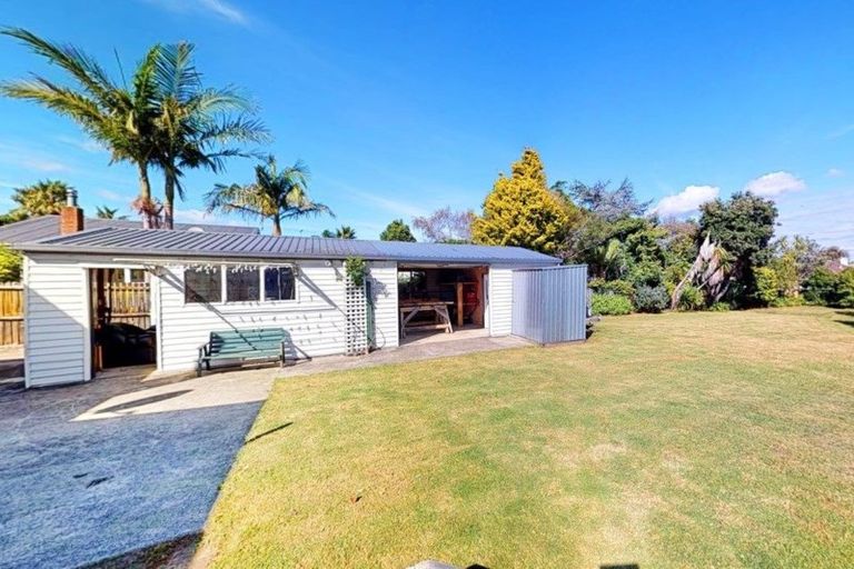 Photo of property in 20 Racecourse Road, Waiuku, 2123