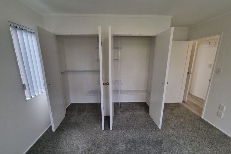 Photo of property in 36 Lorikeet Place, Unsworth Heights, Auckland, 0632