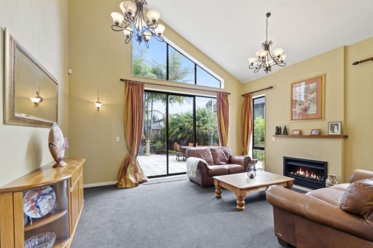 Photo of property in 44 Grammar School Road, Pakuranga, Auckland, 2010