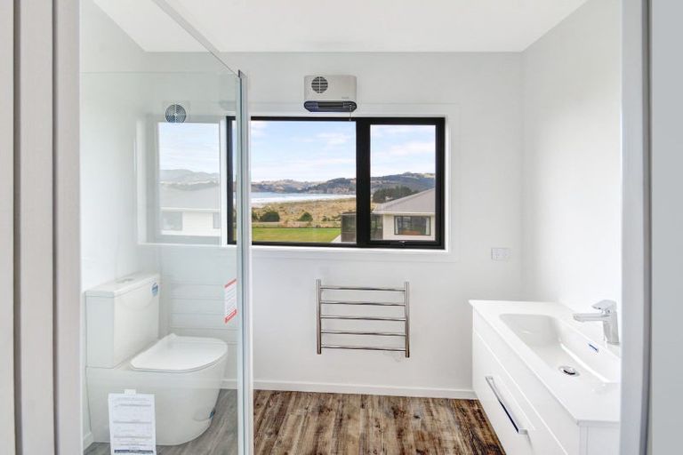 Photo of property in 9 Okahau Terrace, Warrington, 9471