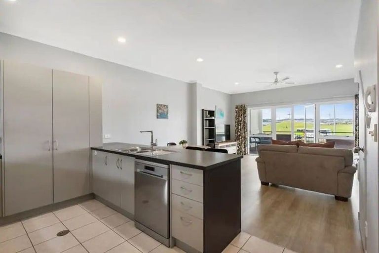 Photo of property in 16/150 Chapel Road, Flat Bush, Auckland, 2019