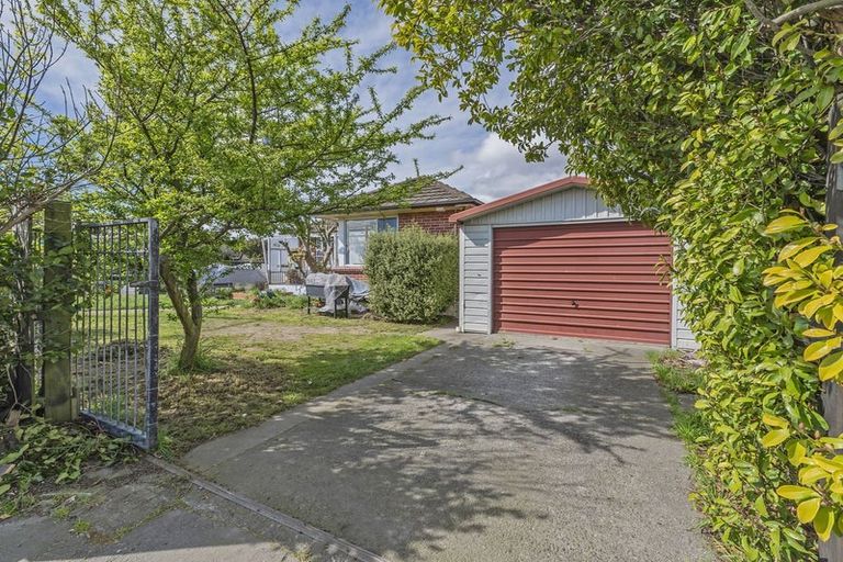 Photo of property in 73 Bentley Street, Russley, Christchurch, 8042