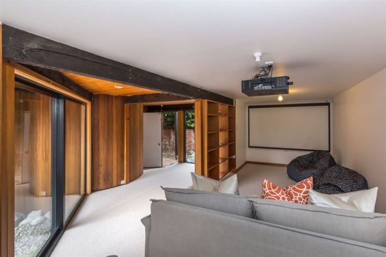 Photo of property in 20 Patmos Place, Mount Pleasant, Christchurch, 8081