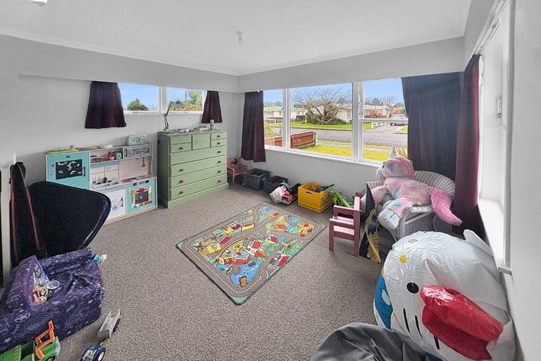 Photo of property in 16 Marlborough Street, Levin, 5510