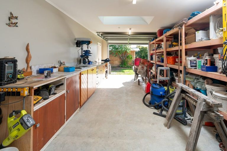 Photo of property in 450 Te Moana Road, Waikanae, 5036