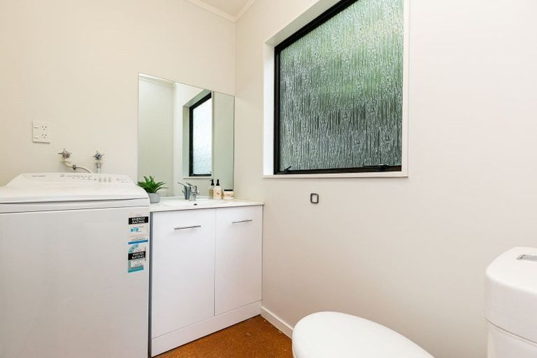 Photo of property in 32a Derwent Street, Island Bay, Wellington, 6023