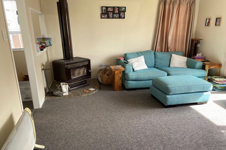 Photo of property in 3 Ballial Place, West Harbour, Auckland, 0618