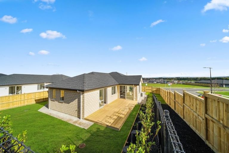 Photo of property in 5 Papaview Road, Papakura, 2110