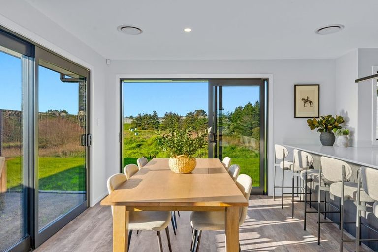 Photo of property in 74 Metoriti Crescent, Karaka, 2124