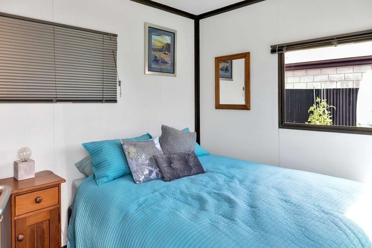 Photo of property in 96a Derby Street, Westport, 7825