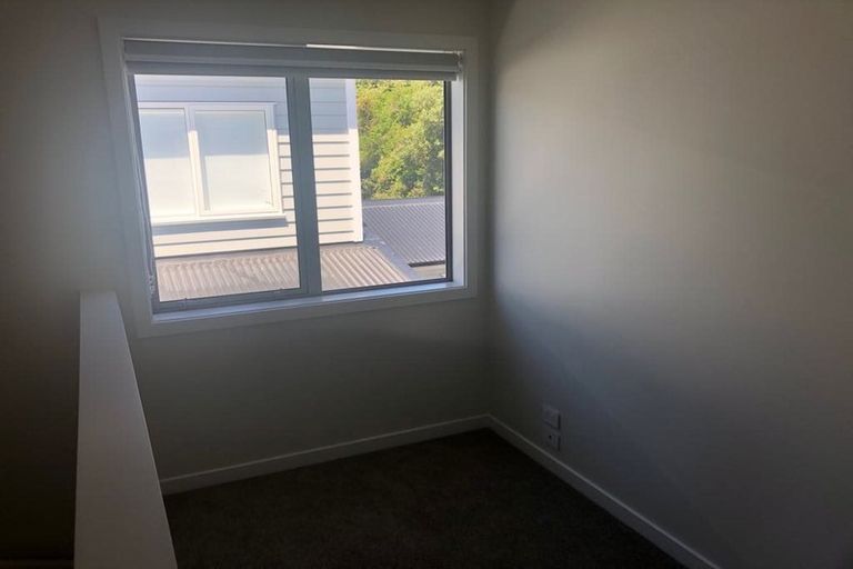 Photo of property in 16 Glide Lane, Whitby, Porirua, 5024