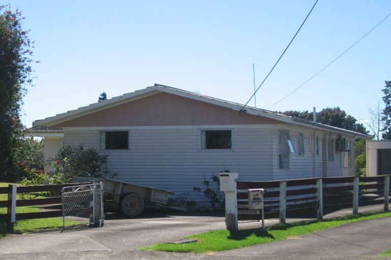 Photo of property in 22 Kuaka Place, New Lynn, Auckland, 0600