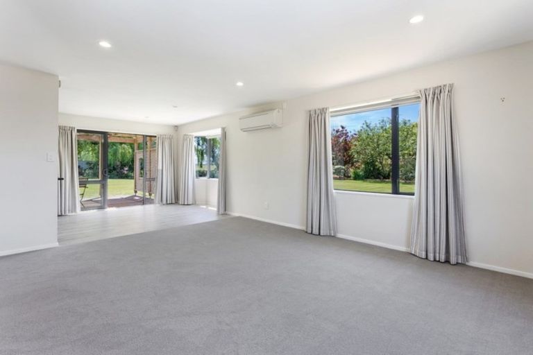 Photo of property in 7 Willowside Place, Amberley, 7410