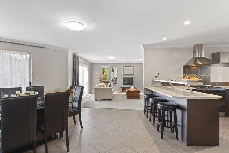 Photo of property in 21 Old Barn Road, Opaheke, Papakura, 2584