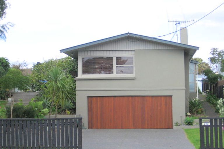 Photo of property in 213 Oceanbeach Road, Mount Maunganui, 3116