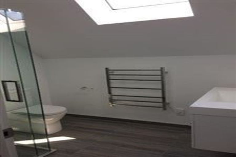 Photo of property in 4/237 Armagh Street, Christchurch Central, Christchurch, 8011