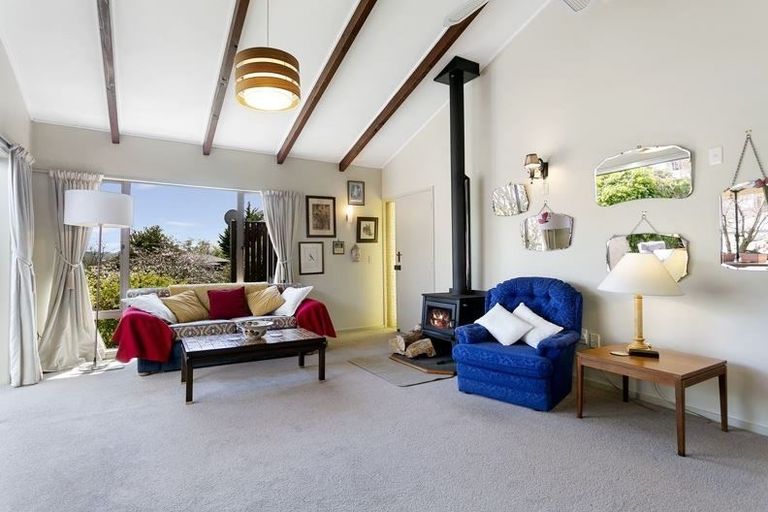 Photo of property in 1/15 Hilden Place, Hilltop, Taupo, 3330