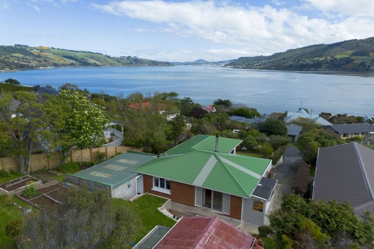 Photo of property in 34 Bayne Terrace, Macandrew Bay, Dunedin, 9014