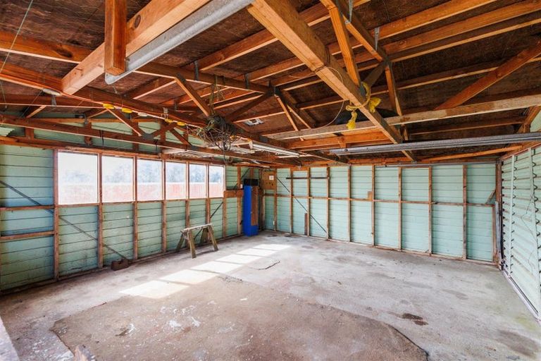 Photo of property in 1938 Parewanui Road, Parewanui, Bulls, 4894